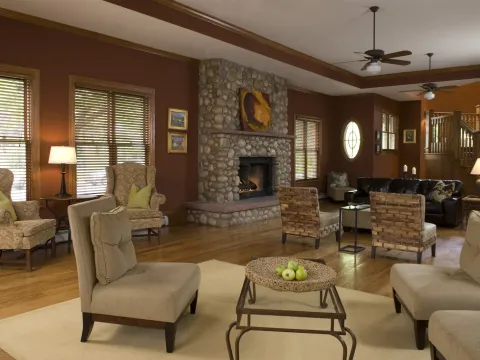 The Bradley Boulder Inn