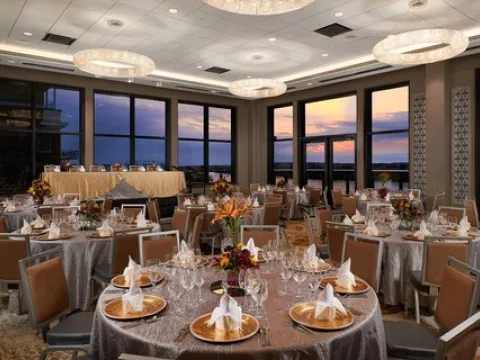 The Merrill Hotel & Conference Center, Muscatine, a Tribute Portfolio Hotel