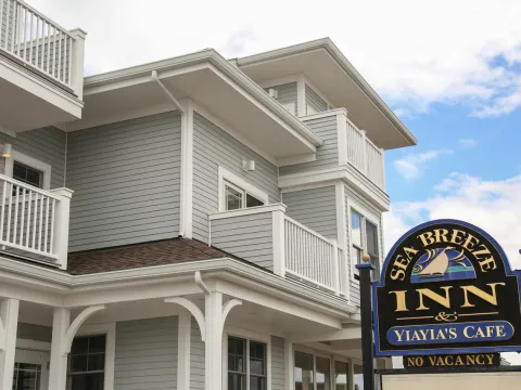 The Sea Breeze Inn