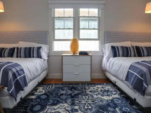 The Sea Breeze Inn