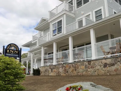 The Sea Breeze Inn