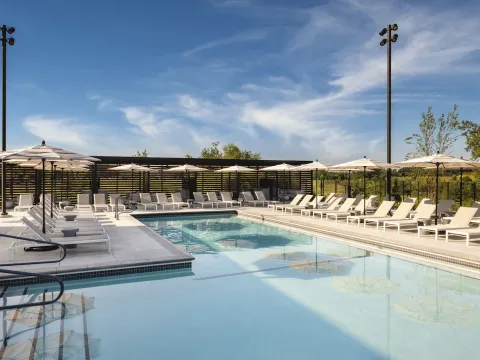 Omni Viking Lakes
