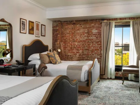 The Charmant Hotel