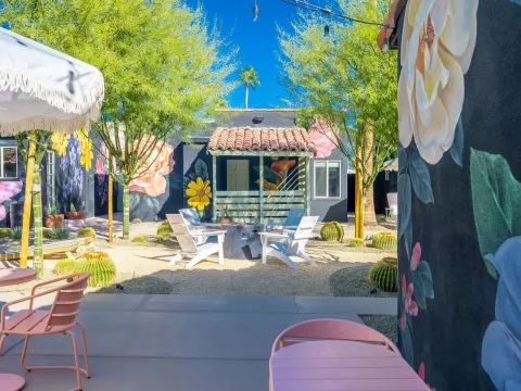Fleur Noire Hotel