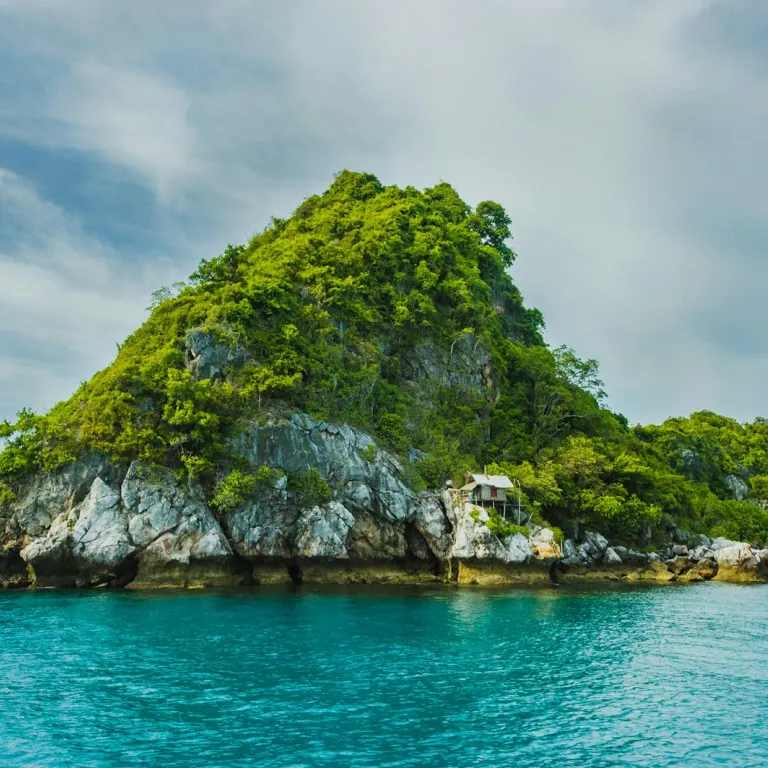 We ranked 16 US islands on scenery, remoteness, and things to do. These are the most beautiful.