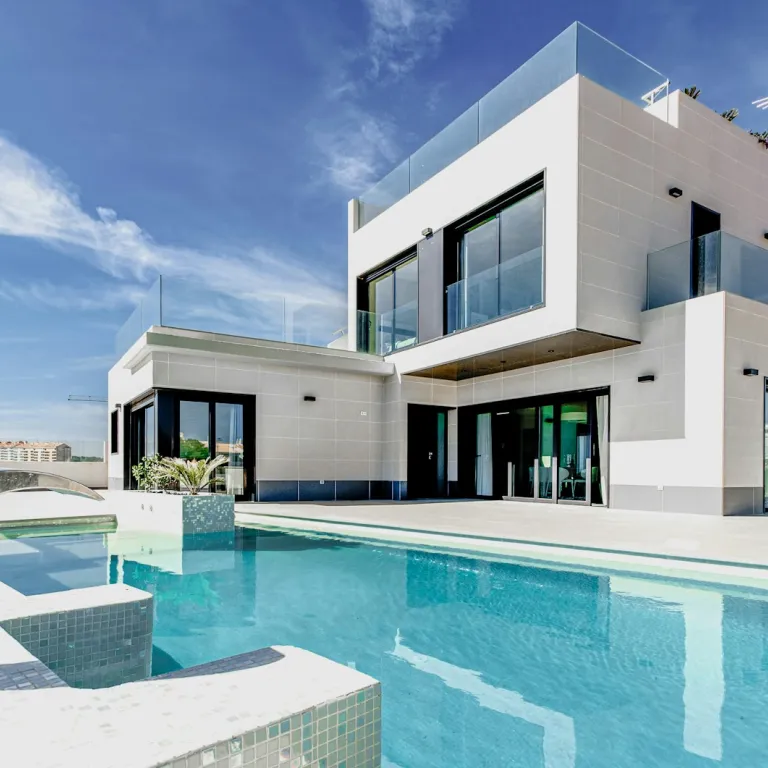 We selected 10 luxury villas across Florida for families. These are worth every dollar.