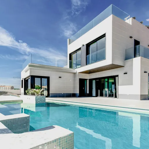 We selected 10 luxury villas across Florida for families. These are worth every dollar.