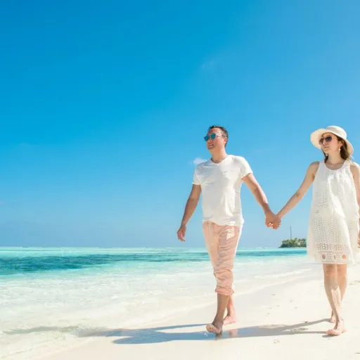 We selected the 8 most romantic US destinations for honeymooners, based on setting, privacy, and charm.
